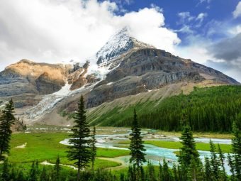 mountains-in-canada.jpg